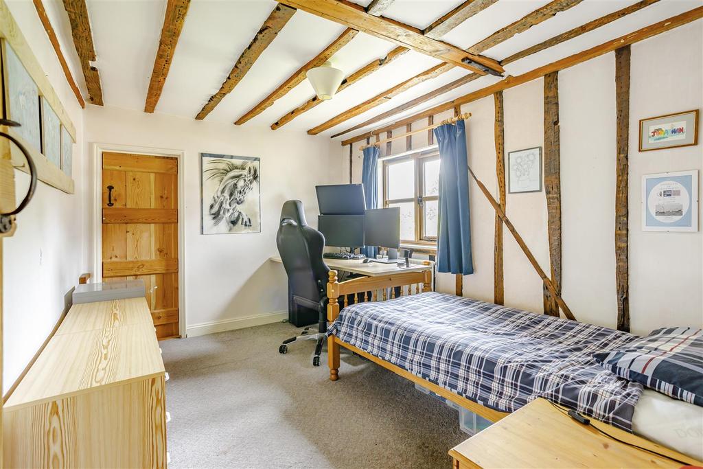 8473989-interior13.jpg