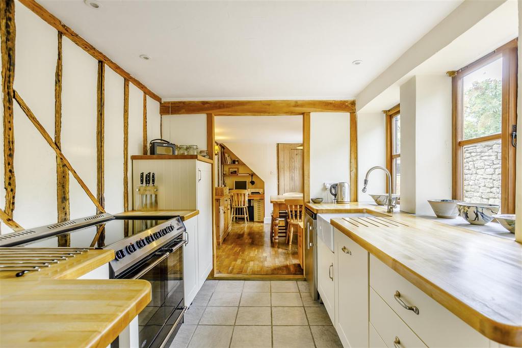 8473989-interior08.jpg