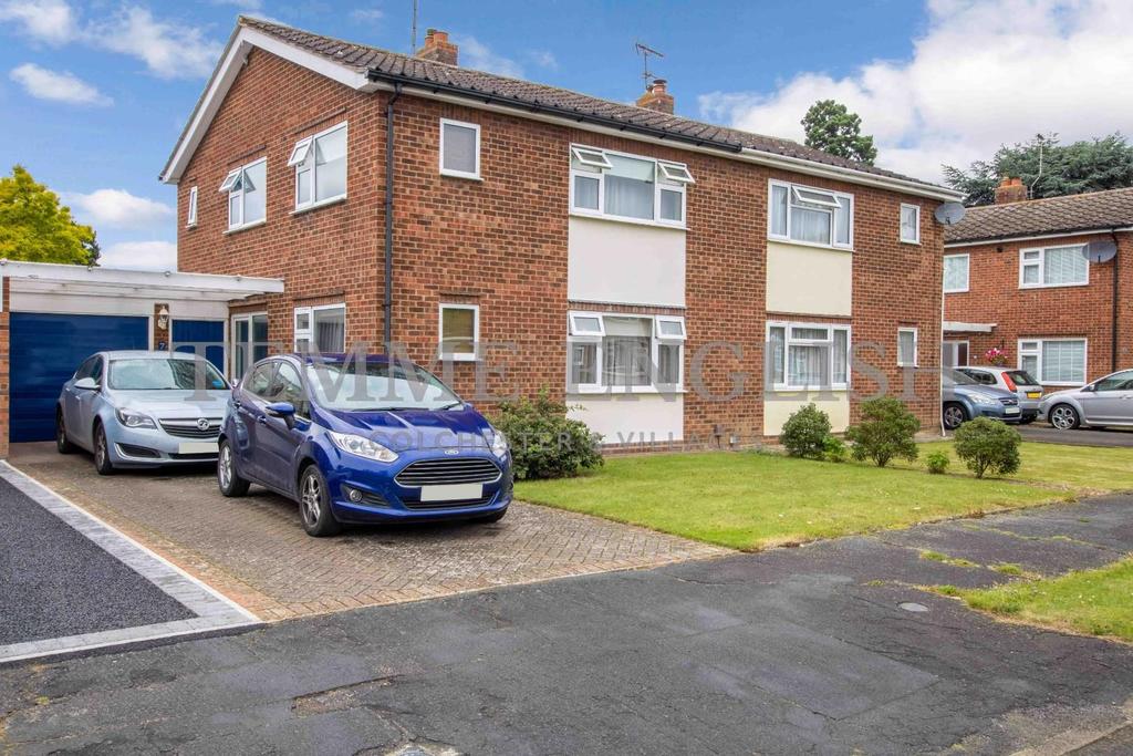 Cherrywood Drive, Colchester 3 bed semidetached house £350,000