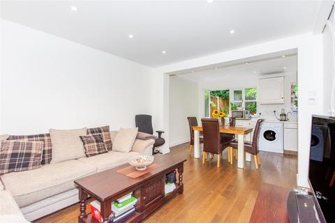 1 Amblecote Meadows, London, SE12 9TA