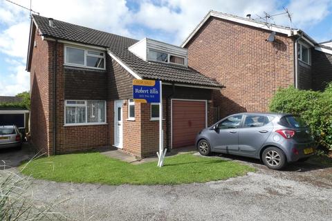 30 Grange Drive, Castle Donington, Derby, DE74 2QU