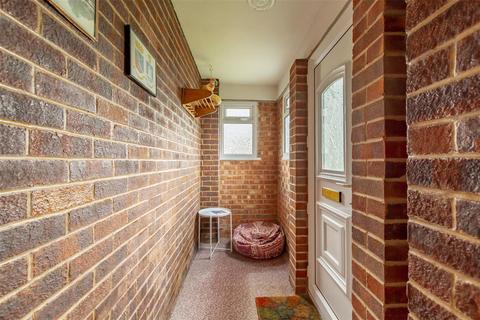 30 Grange Drive, Castle Donington, Derby, DE74 2QU