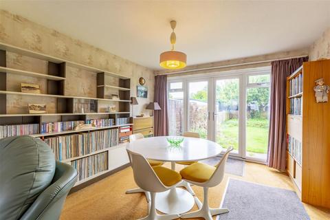 30 Grange Drive, Castle Donington, Derby, DE74 2QU