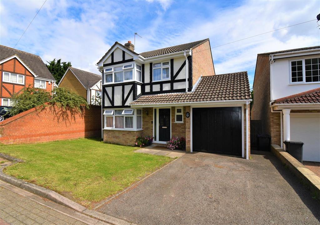 St. Josephs Close, Luton 4 bed detached house £425,000