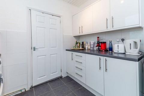 1 bedroom ground floor flat to rent, N10