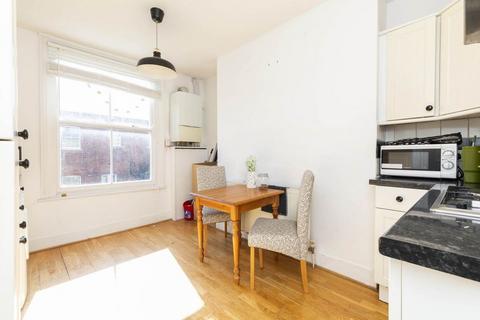 2 bedroom flat to rent, N8