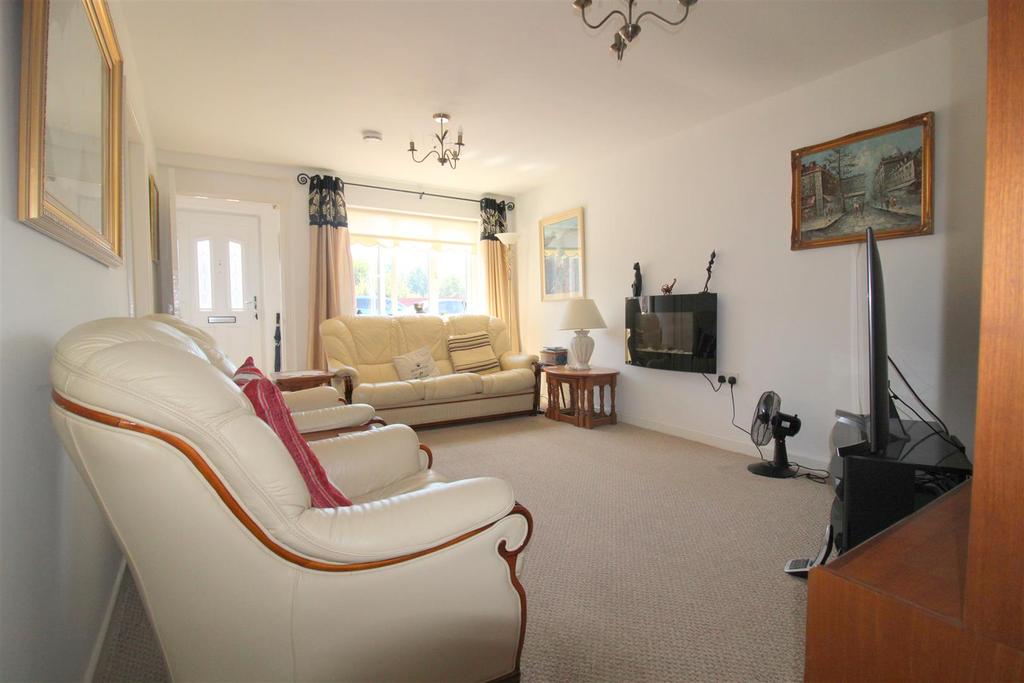 Rowan Tree Avenue, Baglan, Port Talbot 3 bed detached bungalow £180,000