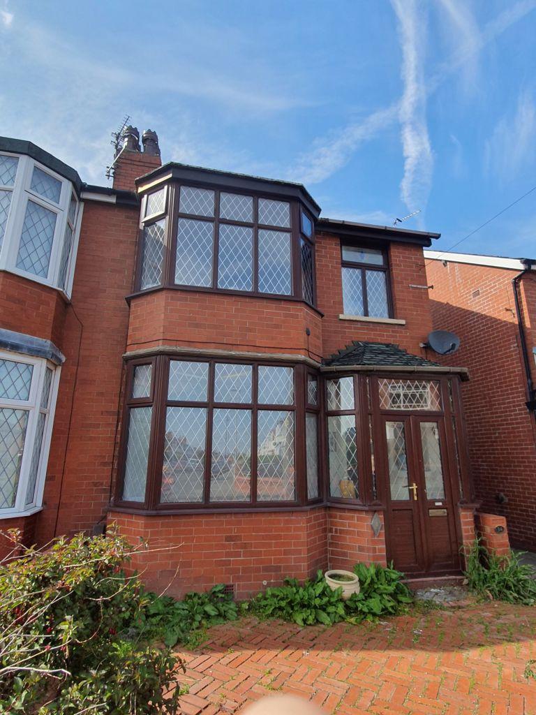 Colchester Road, Blackpool, Lancashire 3 bed semidetached house £650