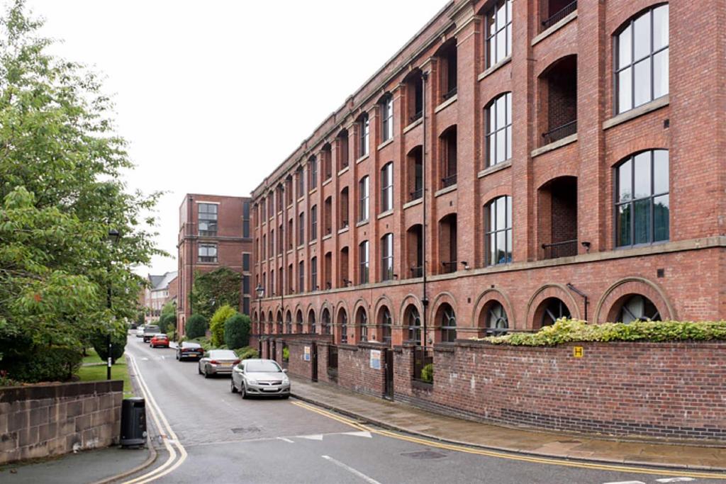 Valley Mill Cottonfields, Eagley, Bolton 2 bed flat £825 pcm (£190 pw)