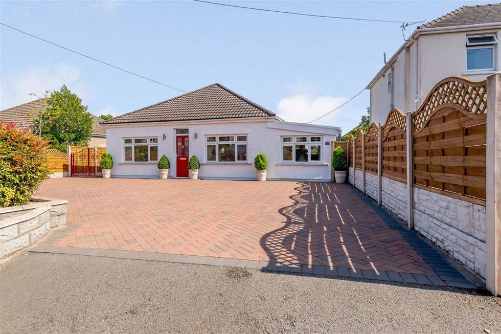 Caldicot Road, Portskewett... 4 bed bungalow £500,000