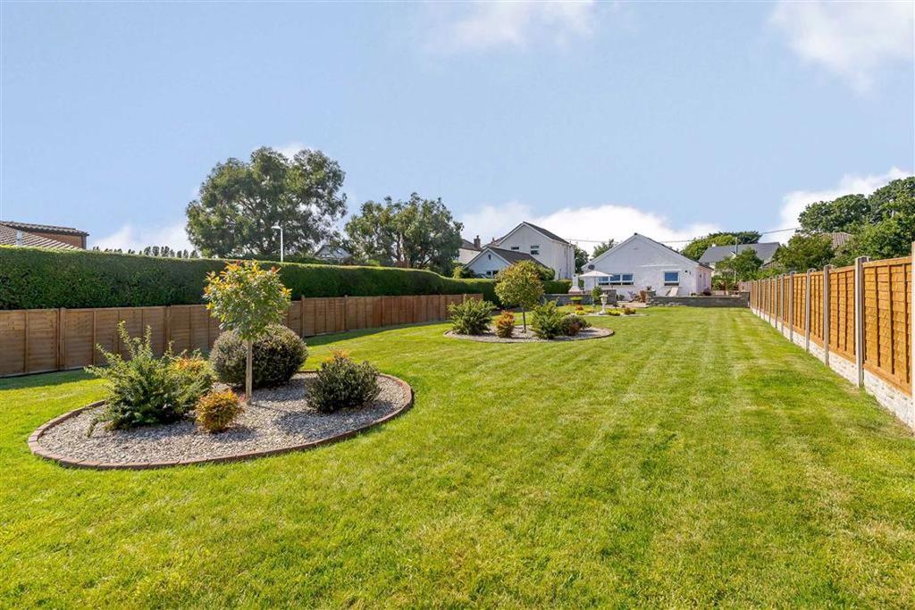 Caldicot Road, Portskewett... 4 bed bungalow £500,000