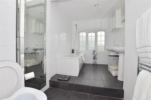 74 Wrotham Road, Welling, DA16 1LN