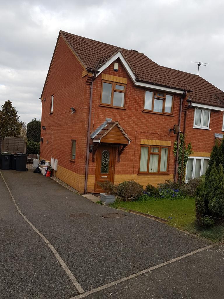 Hammersmith close, Nuthall, Nottingham, NG16 3 bed semidetached house