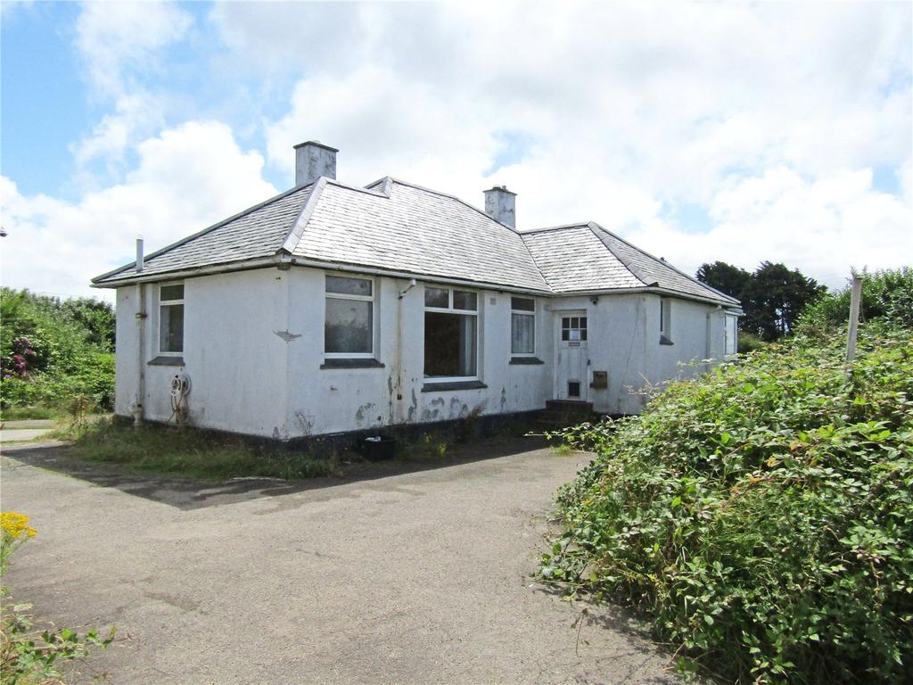 East Hill, Blackwater, Truro, Cornwall, TR4 3 bed bungalow £300,000