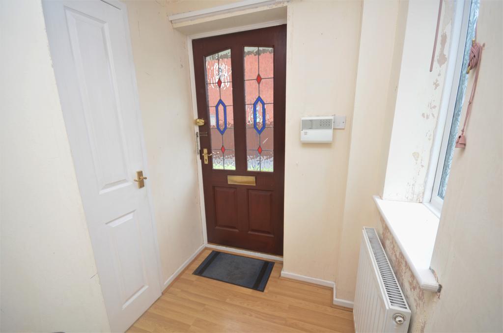 Denbigh Close, Dudley 3 bed semidetached house £190,000