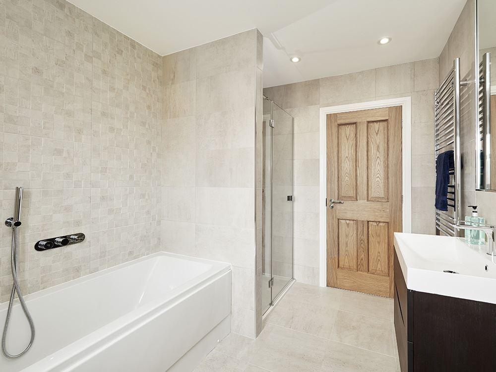 Family bathroom with Porcelanosa tiling