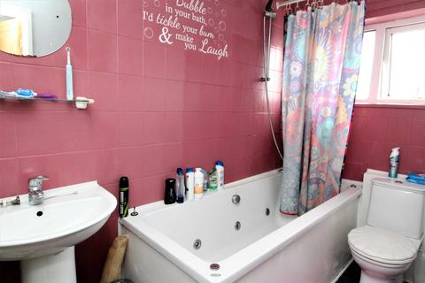 3 Broadmead, Callington, PL17 7DD