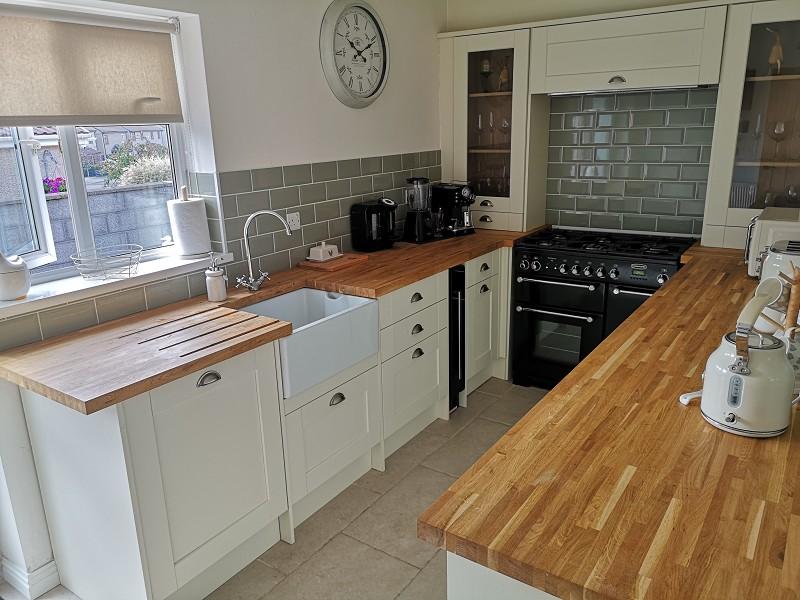 Stratton Way, Neath Abbey, Neath, Neath Port Talbot. 3 bed detached