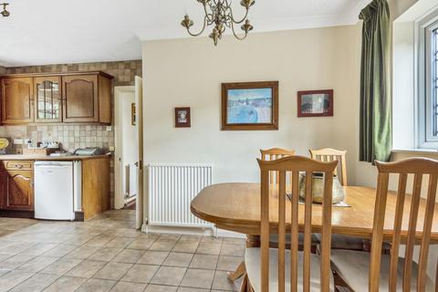 1 Davema Close, Chislehurst, BR7 5QZ