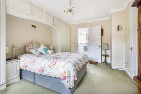 1 Davema Close, Chislehurst, BR7 5QZ