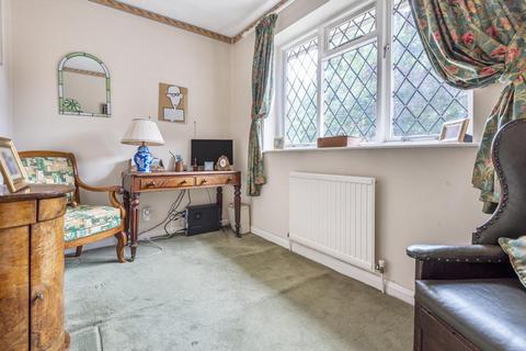 1 Davema Close, Chislehurst, BR7 5QZ