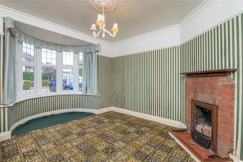 12 Broadclyst Gardens, Southend-on-sea, SS1 3QP