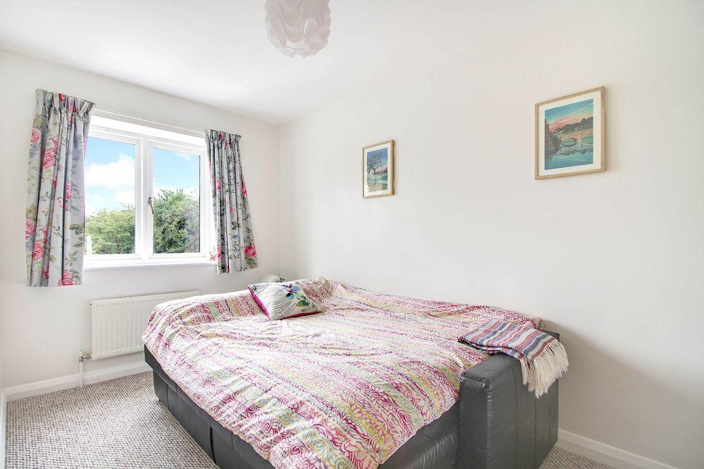 Bedroom 2 (Double)