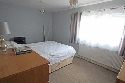 63 Bronte Paths, Stevenage, SG2 0PG