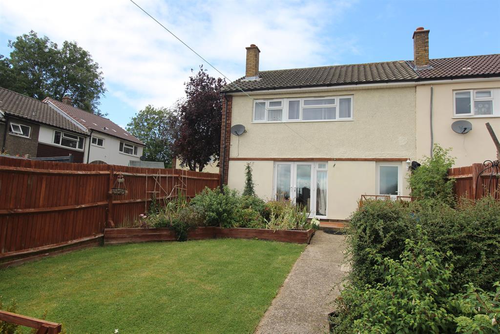 Bronte Paths, Stevenage, SG2 0PG 3 bed end of terrace house - £325,000