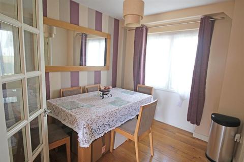 63 Bronte Paths, Stevenage, SG2 0PG
