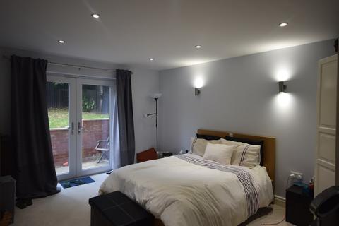 2 bedroom apartment to rent, Drayton Court, Birmingham B14