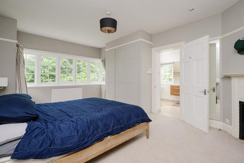 Raleigh House Raleigh Drive, Claygate, Esher, KT10 9DE