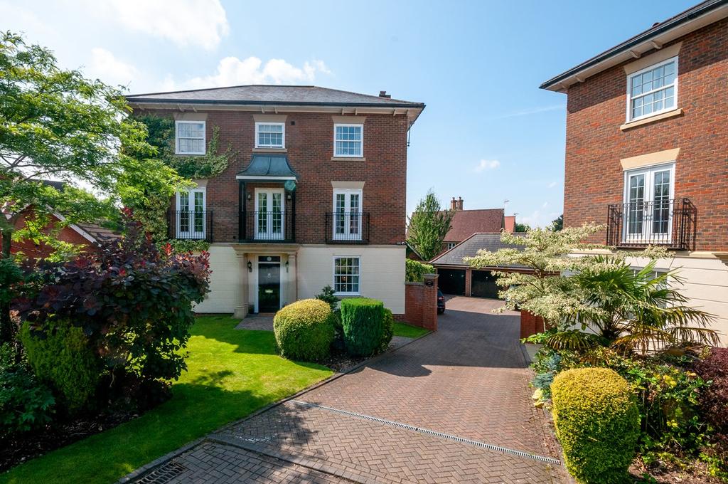 Marryat Close, Winwick, Warrington, WA2 5 bed detached house £650,000