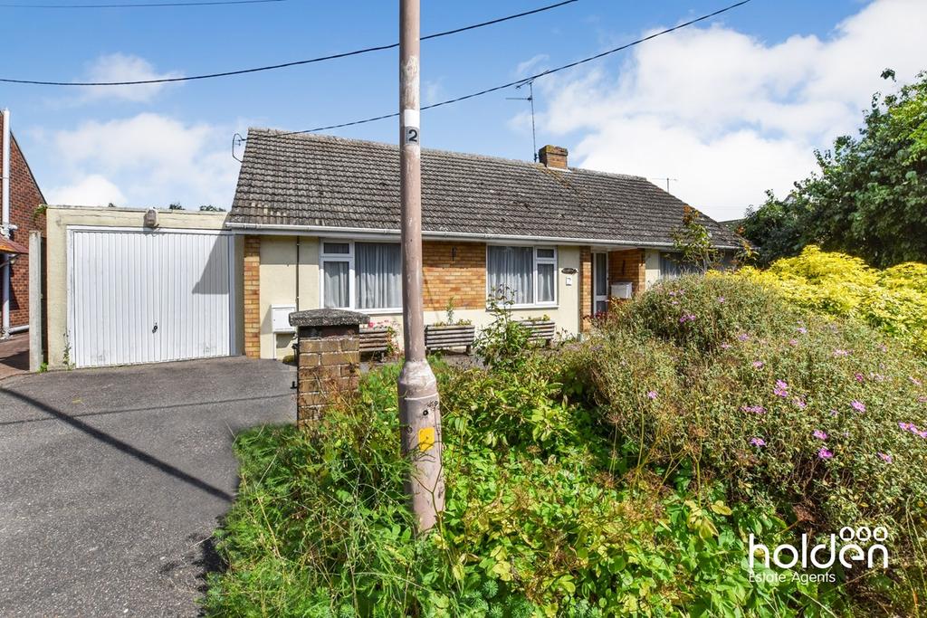 Broad Street Green Road, Heybridge, Maldon, CM9 3 bed detached bungalow