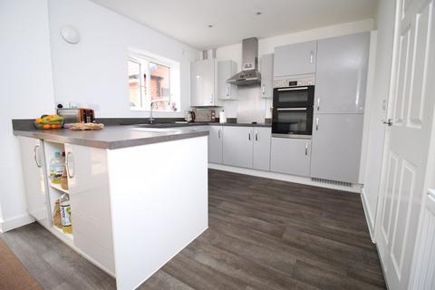 1 Egret Drive, Yatton, Bristol, BS49 4FN