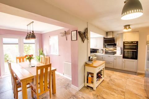 13 Ancaster Close, Trowbridge, BA14 9DA
