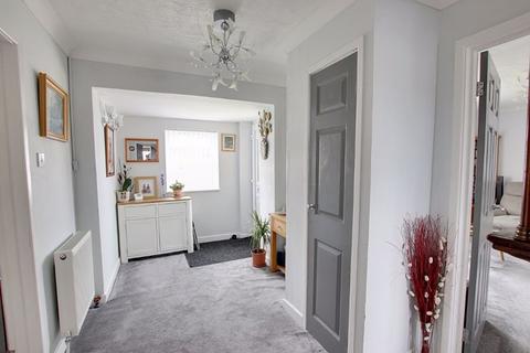 13 Ancaster Close, Trowbridge, BA14 9DA