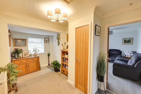2 bedroom detached bungalow for sale, Ancaster Close, Trowbridge