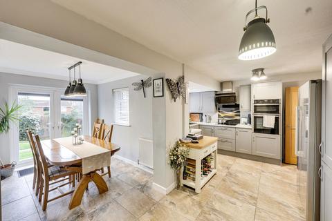 2 bedroom detached bungalow for sale, Ancaster Close, Trowbridge