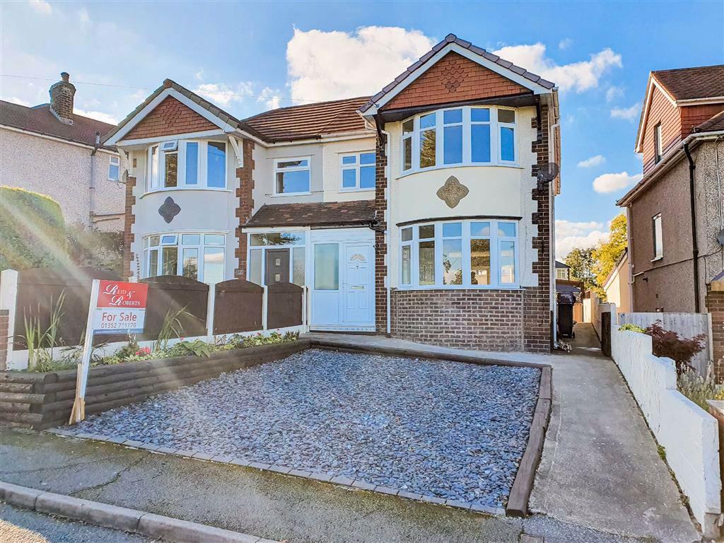 Mertyn Lane, Carmel, Flintshire, CH8 4 bed semidetached house £205,000