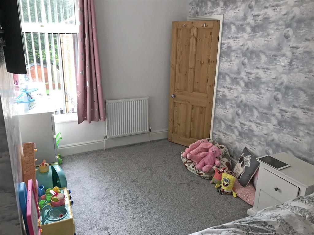Alcester Road 299 bed 2.jpg