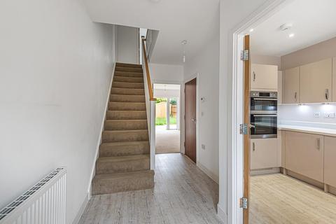 36 Timms Close, Horsham, RH12 4TN