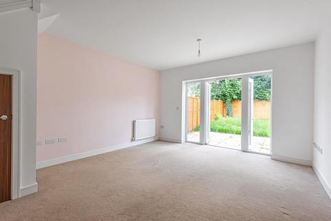 36 Timms Close, Horsham, RH12 4TN