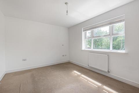 36 Timms Close, Horsham, RH12 4TN