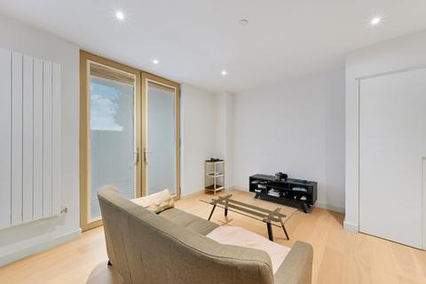 Studio to rent, Liner House, Royal Wharf, London, E16