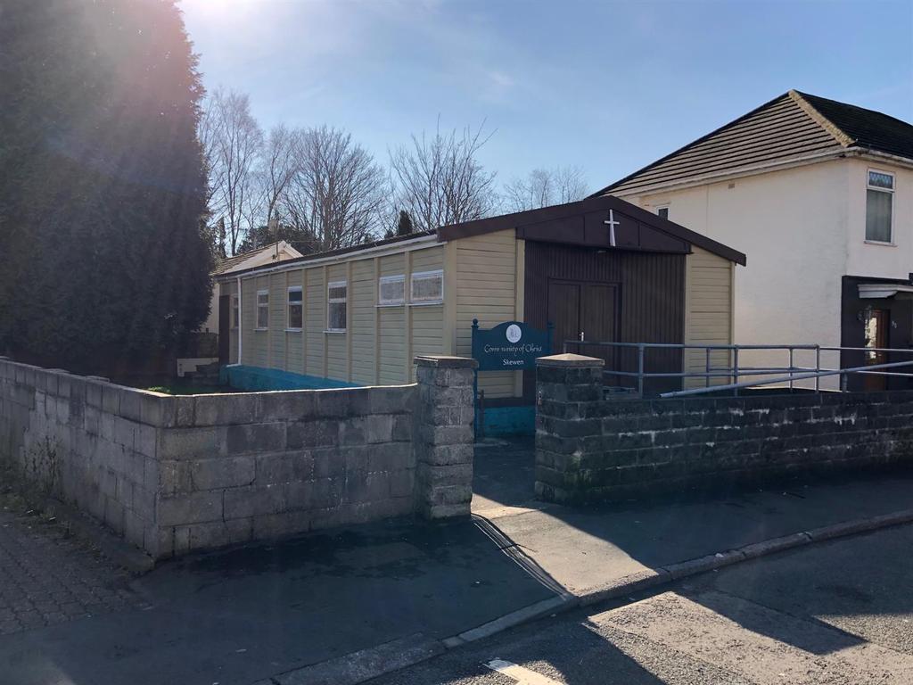 Dynevor Road, Skewen, Neath Property £625 pcm (£144 pw)