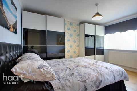 26 Blackwater Way, Braintree, CM7 9BX