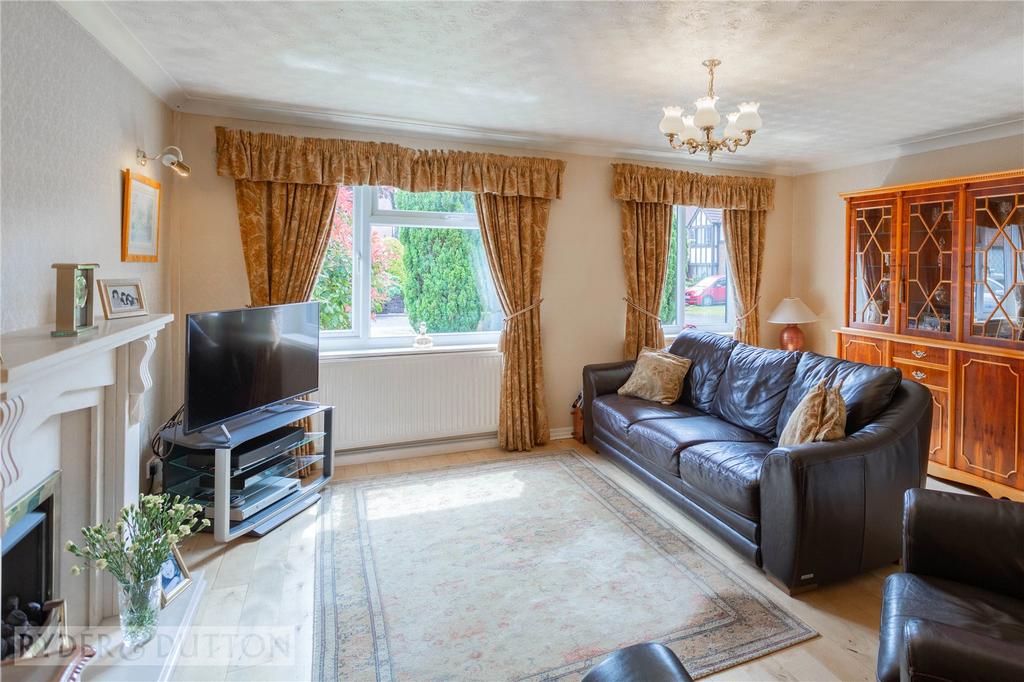 Lounge Area: