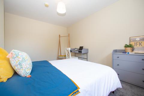 2 bedroom apartment to rent, 10 The Poplars, Headingley, Leeds, LS6 2BT