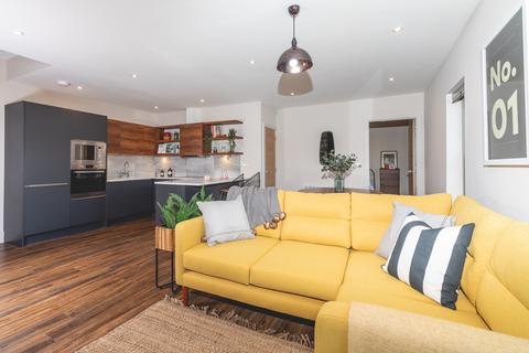 1 bedroom apartment to rent, Flat 1, No.10 The Green, Horsforth, Leeds, LS18 5JB